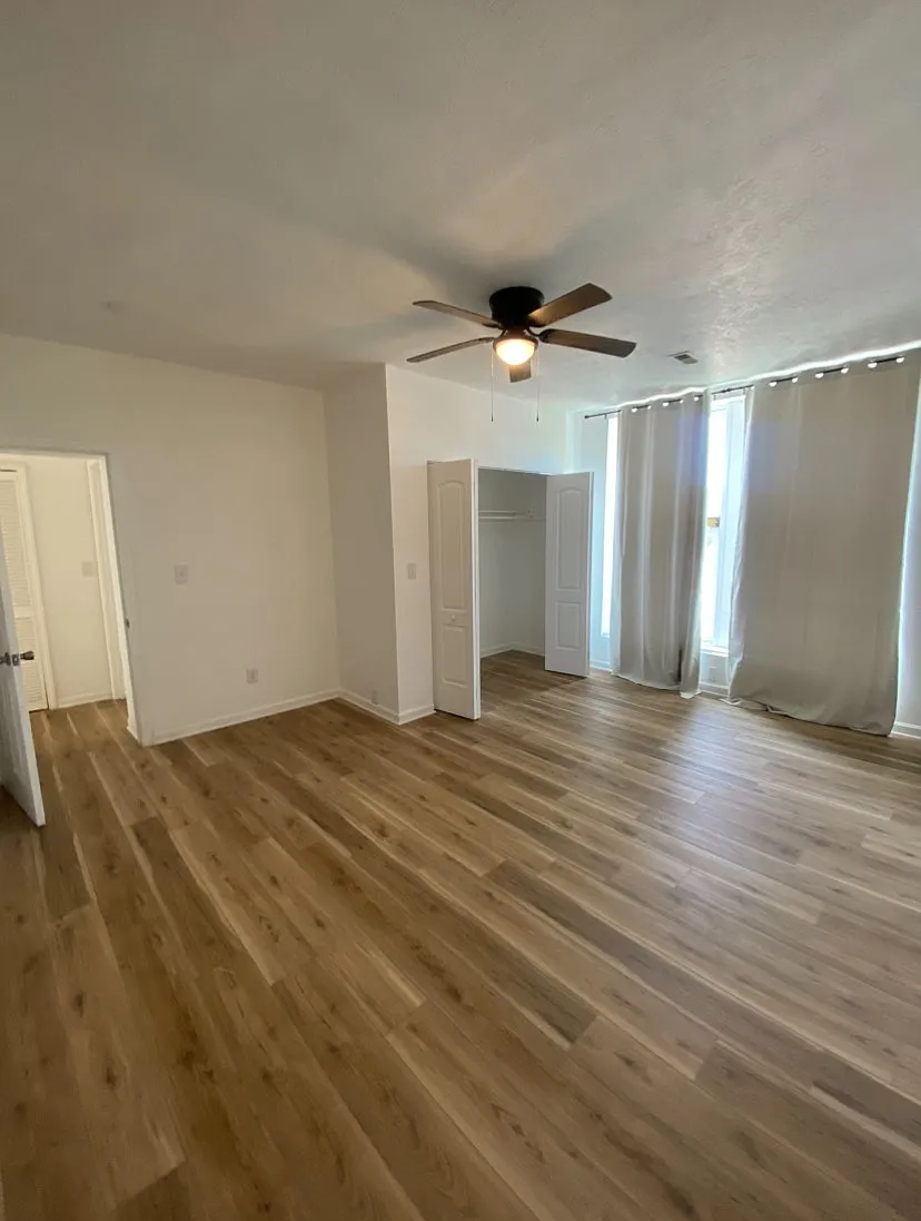 Building Photo - 1309 Dixie Hwy #3