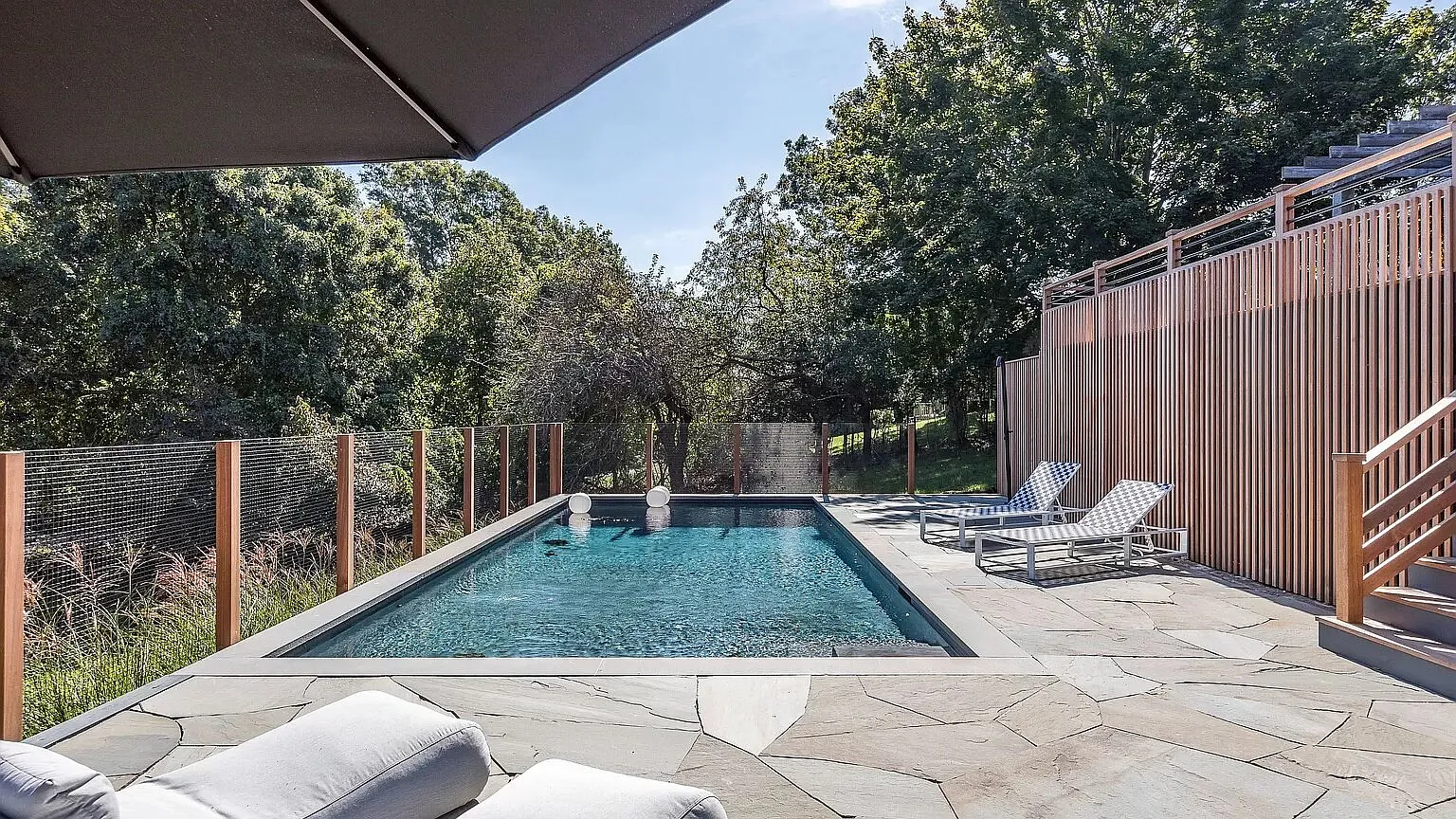 Spacious Montauk Home with Private Pool, Eclectic Design — Photo 2