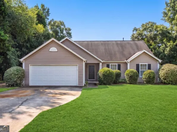 217 Crestworth Xing, Powder Springs, GA 30127