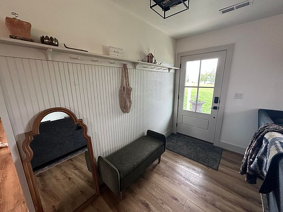 4th image of 1467 Morris Road