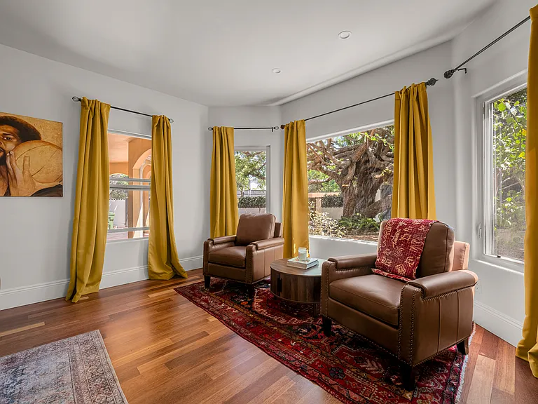8302 S Sepulveda Blvd — Photo 71