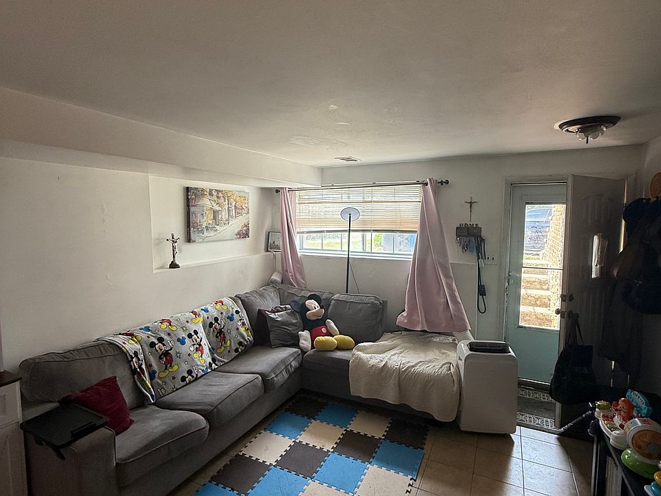 1st image of 30 Detroit Ave Floor 1