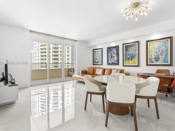 808 Brickell Key Dr APT 3007, Miami, FL 33131