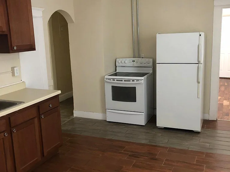 22 Webb St #1 — Photo 4