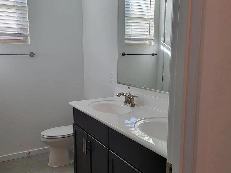 37100 N Rhinelander Dr — Photo 7