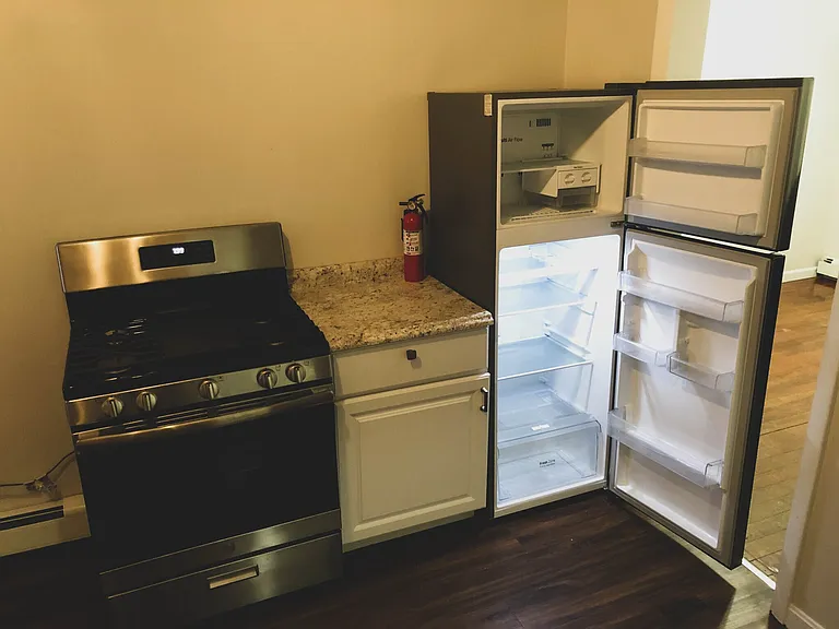33 Tingley St #2R — Photo 7