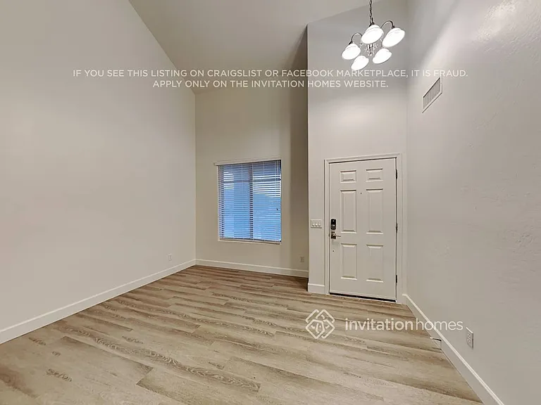 14667 N 174th Ave — Photo 4