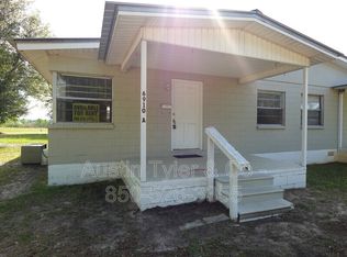 6910A Oak St, Grand Ridge, FL 32442