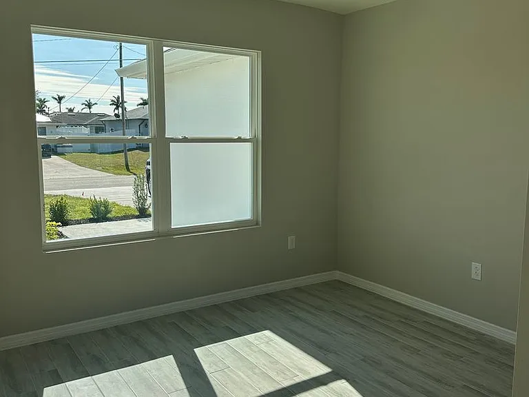 3610 NE 9th Pl — Photo 14
