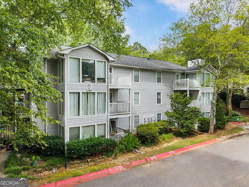 1st image of 2102 Augusta Dr SE #21