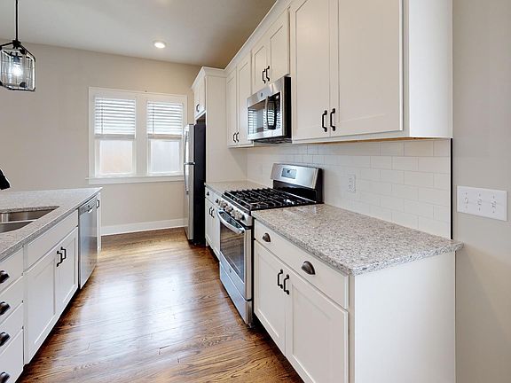 3rd image of 616 Valley Ave NW