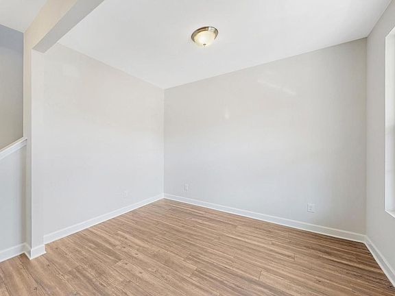5th image of 1002 Green Meadow Ln