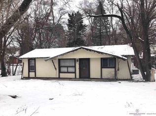 2328 Childs Rd W, Bellevue, NE 68147