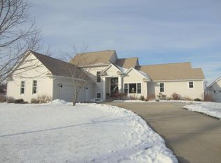 214 Jacaranda Dr, Battle Creek, MI 49015