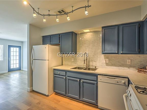 2nd image of 2124 Chertsey Dr Unit C