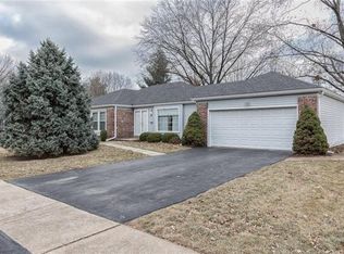 11142 Queensway Dr, Saint Louis, MO 63146