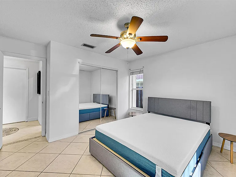 1361 SW 26th Ave — Photo 9