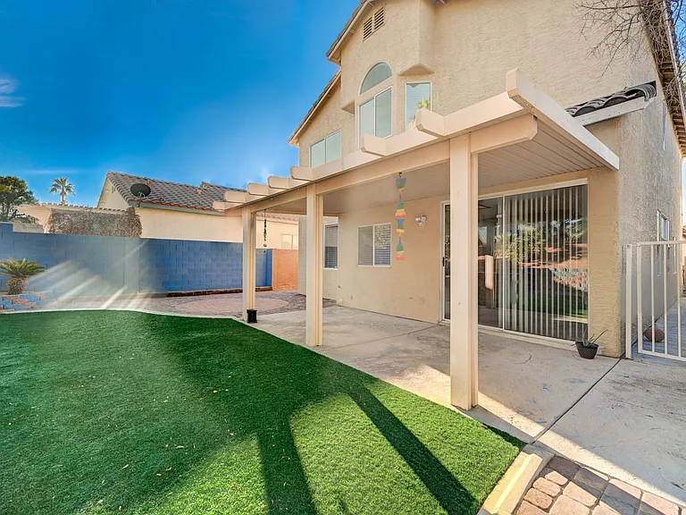 1005 Prestige Meadows Pl — Photo 44