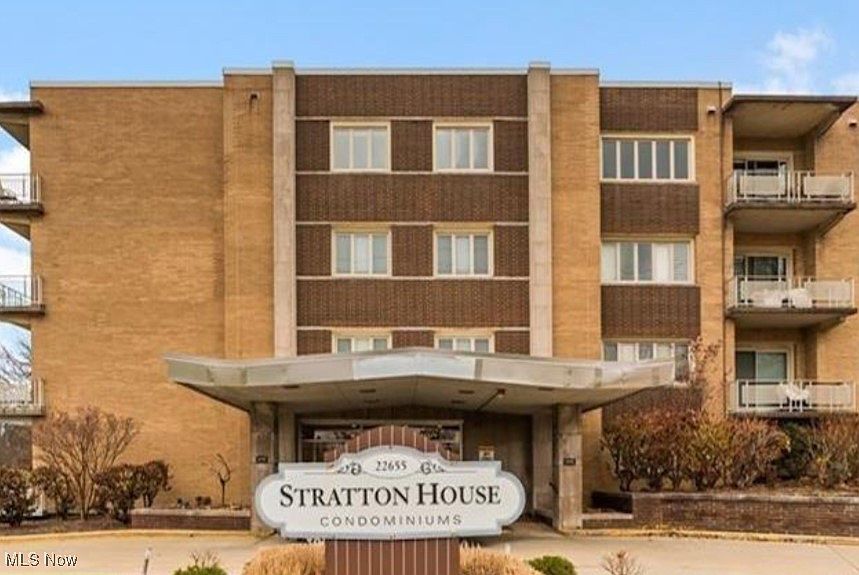 1st image of 22655 Chagrin Blvd Unit 402