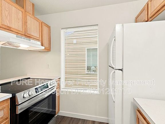 4th image of 141 NE 147th Ave APT 9