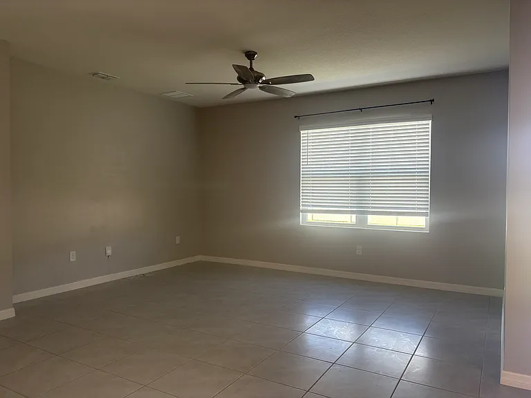 1284 Gordon Ave — Photo 5