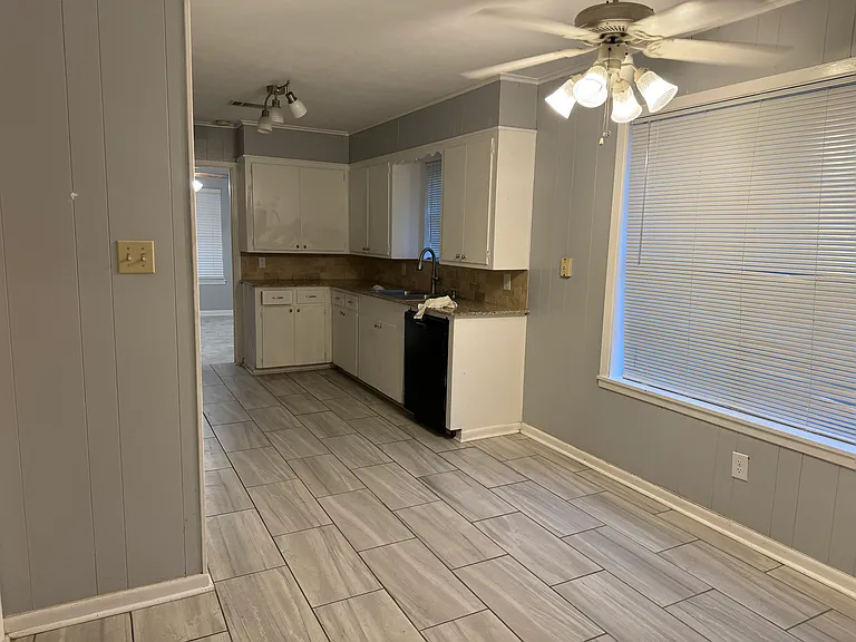 7213 University Dr — Photo 14