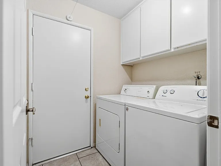 3129 Golfwood Ct — Photo 12