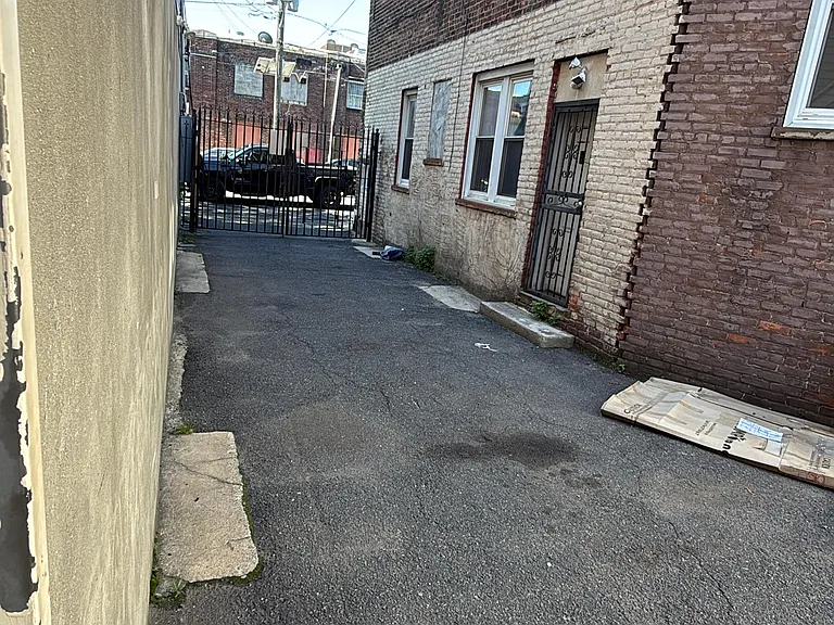 59 E Runyon St #1F — Photo 14