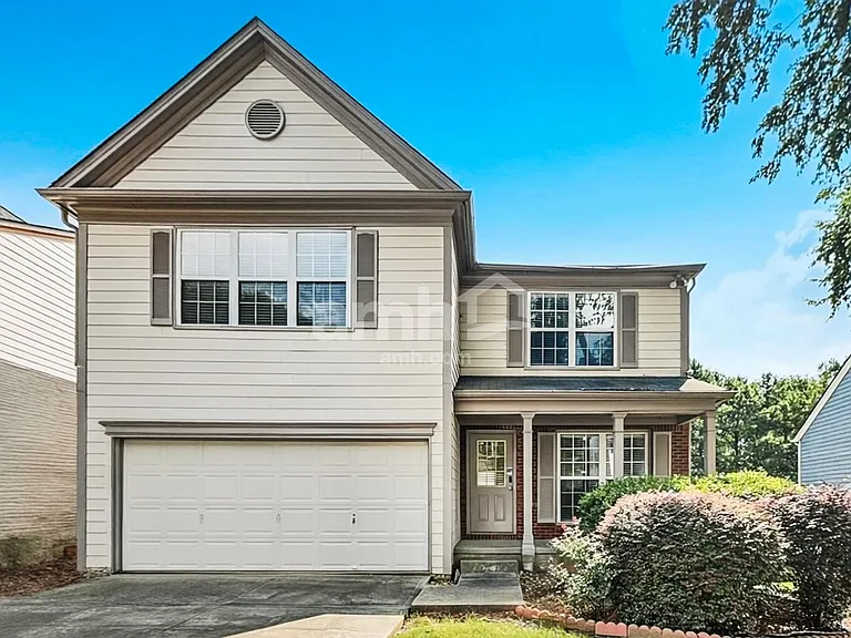 3450 Ridgefair Dr — Photo 1
