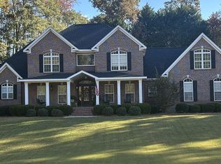 1957 Clubview Dr, Alexander City, AL 35010