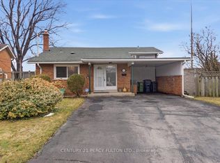 16 By Pass Ct, Toronto, ON M1T 1L1