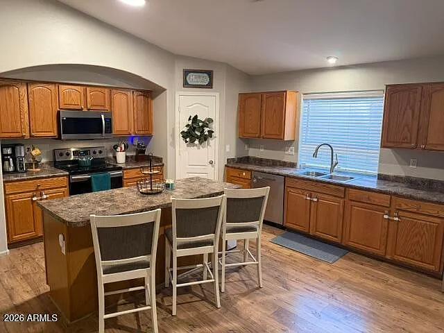 3 bed, 2.0 bath, 2146 sqft, $2,300 — Photo 4