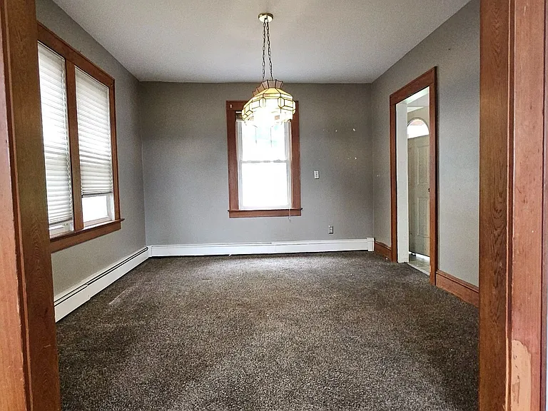 158 Hudson Ave — Photo 10