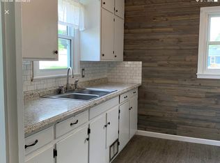 2849 Bellevue Ave, Bettendorf, IA