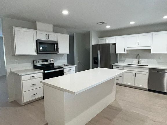 4th image of 121 E Santa Cruz Dr