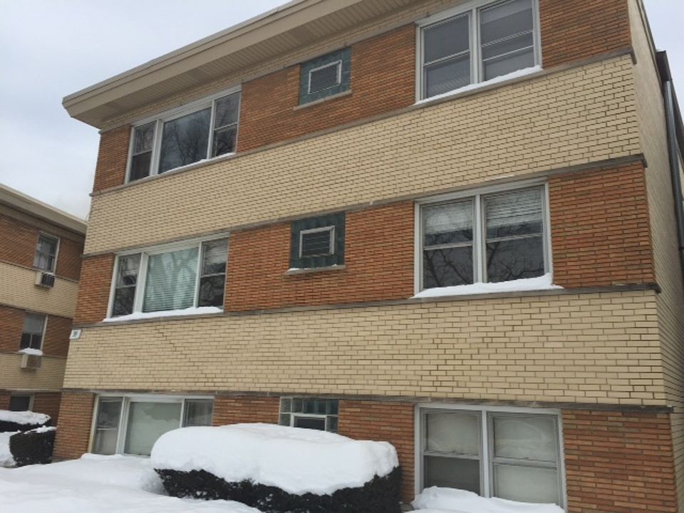 1st image of 39 Conti Pkwy #1W