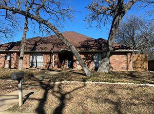 1907 Mill Run Dr, Arlington, TX 76006