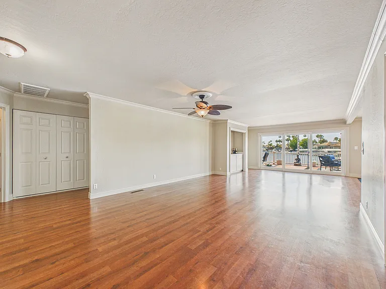 4910 Cabrillo Point — Photo 23