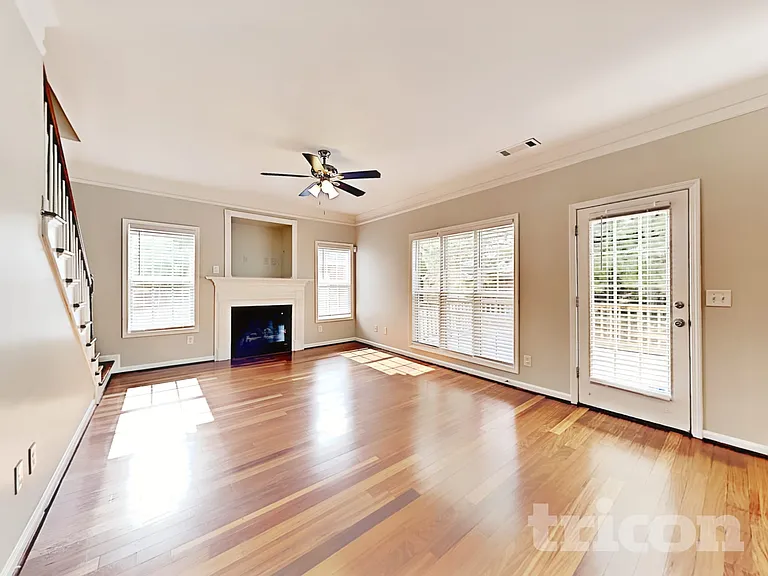 4311 Glen Heights Way — Photo 5