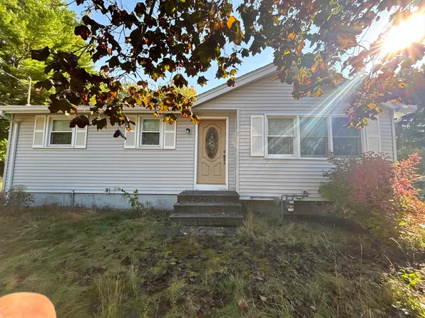 7 Yale St, Groveland, MA 01834