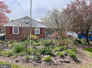 10 Smallwood Dr, Dover, DE 19901