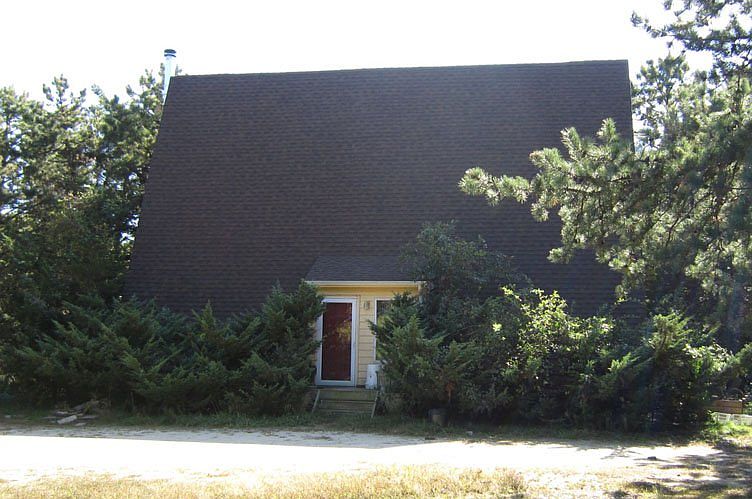 1st image of 1 Sachem Ln