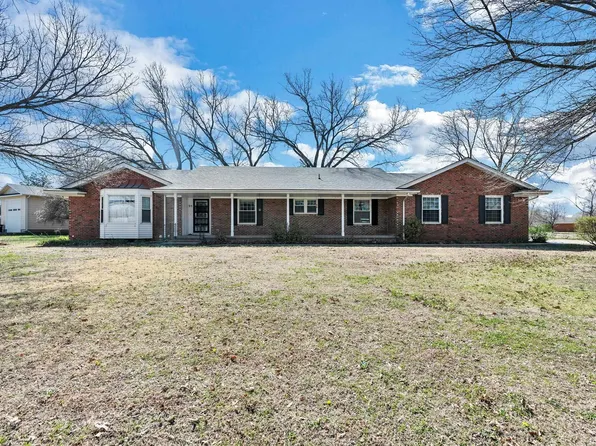 25 N Lakeside Dr, Augusta, KS 67010