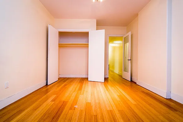 Rented by Nooklyn NYC LLC | media 4