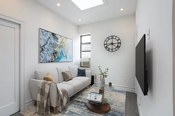 Rented by Platinum Properties | media 17