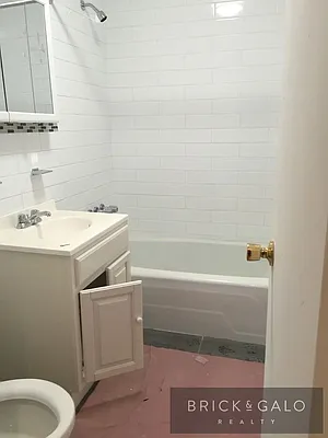 Rented by BRICK & GALO REALTY CORP | media 14