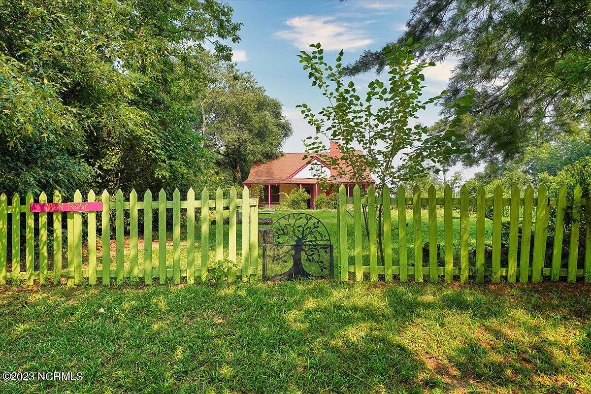 721 N Poplar Street, Aberdeen, NC 28315 Zillow