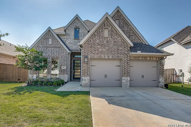 1022 Cadogan Squire — Photo 2