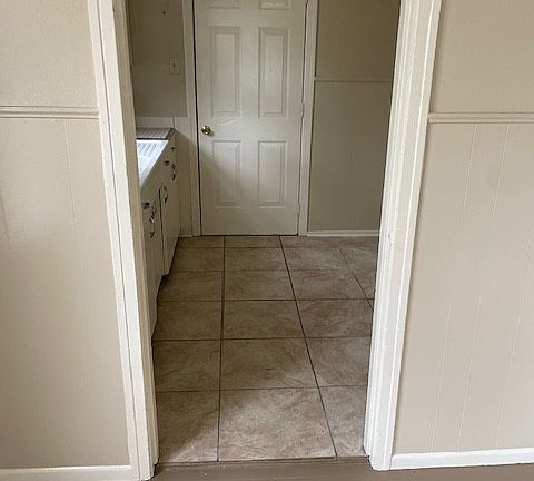 2nd image of 2730 Mimosa Ave