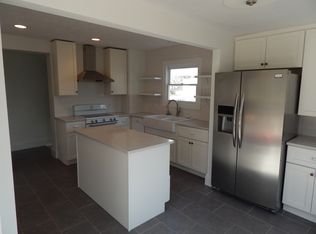 3069 Columbia Rd, Westlake, OH 44145